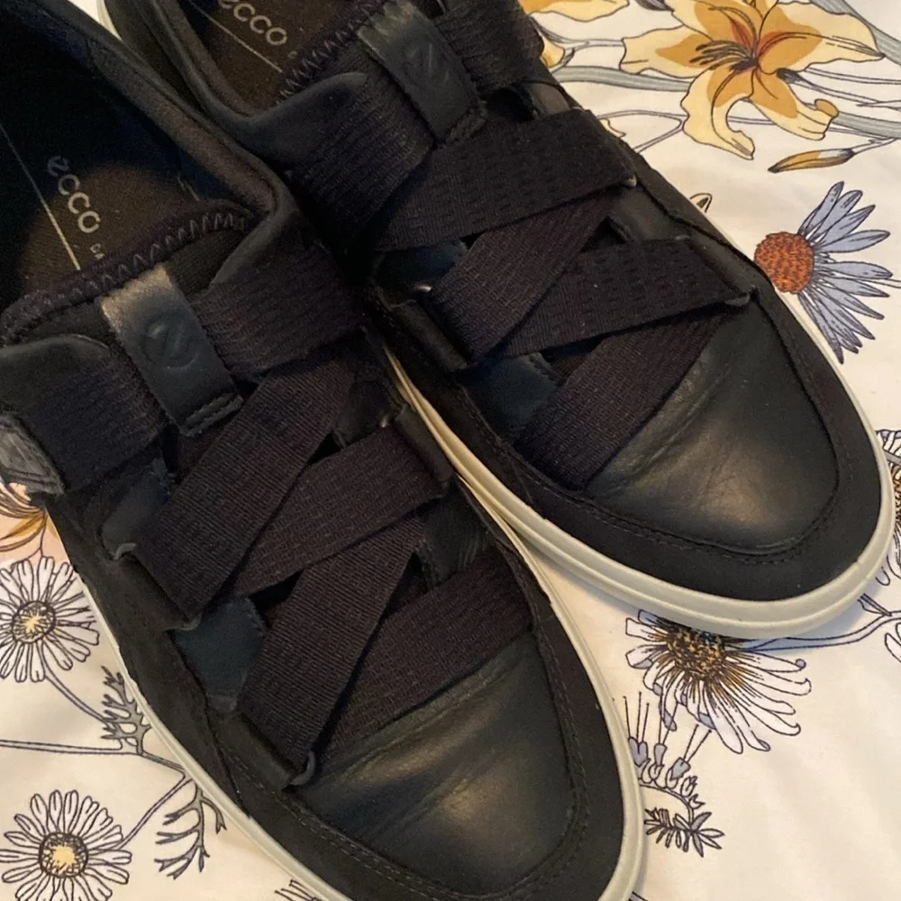 Ecco 7 wedge soft strap sneakers